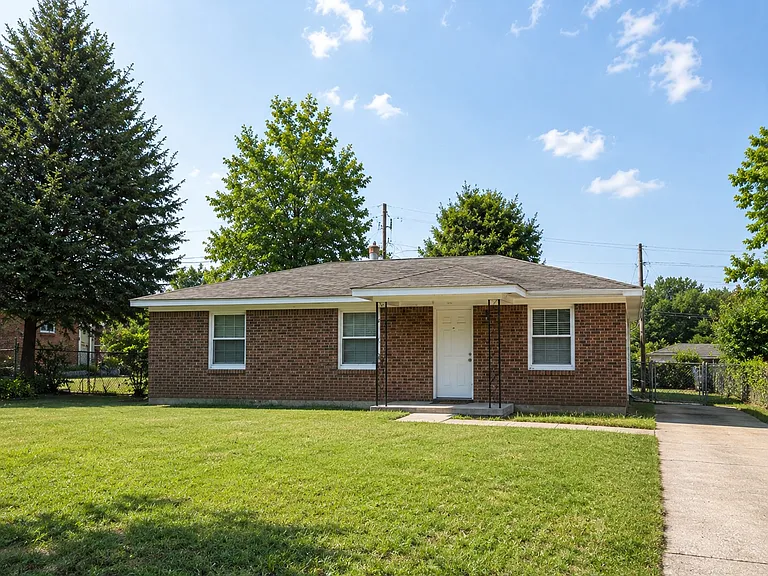 1012 Blue Ridge Ter — Photo 1