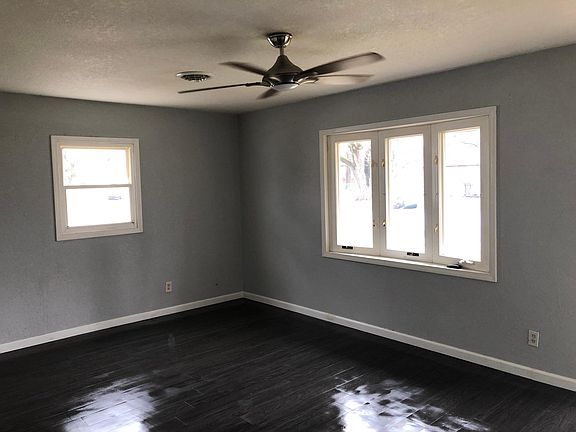 3rd image of 505 Woodlawn Ave