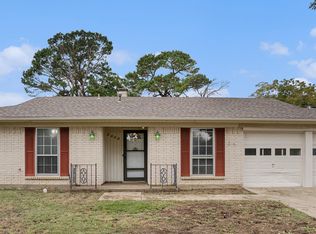 2420 Monterrey St, Arlington, TX 76015