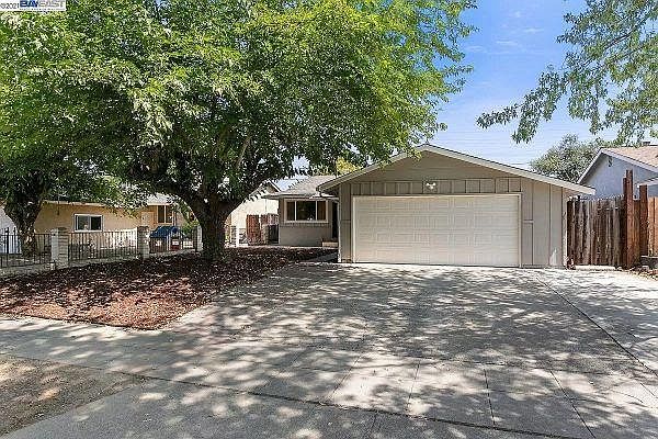 1st image of 3732 Dottielyn Ave