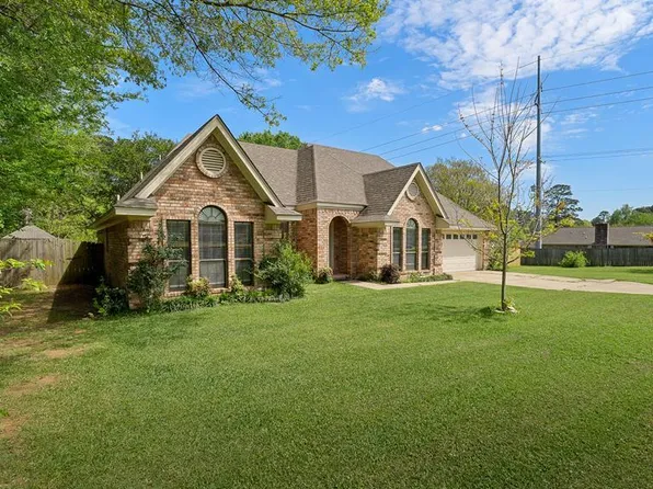 4210 Constitution Dr, Texarkana, TX 75503