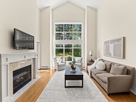 2nd image of 1140 Strathaven Dr #306