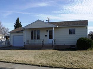 821 Olsen Dr, Sidney, NE 69162