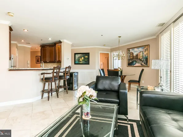100 Harborview Dr Unit 414, Baltimore, MD 21230