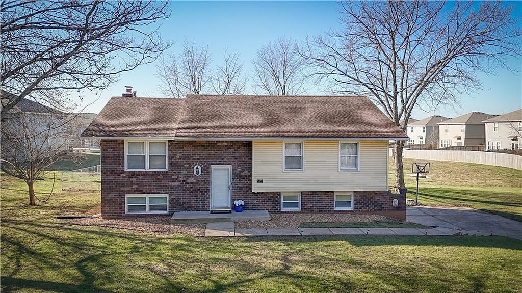 509 W South St, Spring Hill, KS 66083 | Zillow