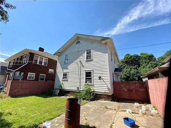 5th image of 745 E 49th St