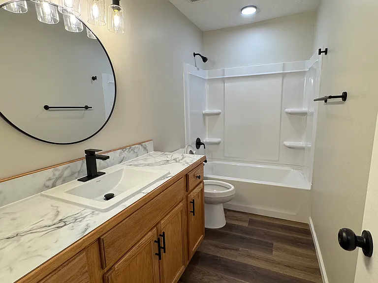 2230 N Aline Ave — Photo 19