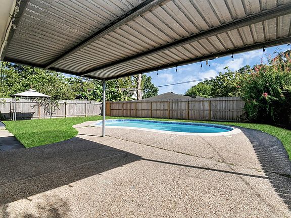 4th image of 11214 Caribbean Ln