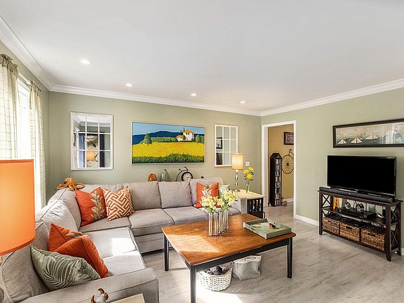 4th image of 1668 Pinckney Park Dr