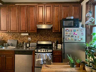 Rented by Apple Exclusive Realty Inc