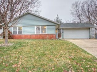2016 E Vermont Ave, Urbana, IL