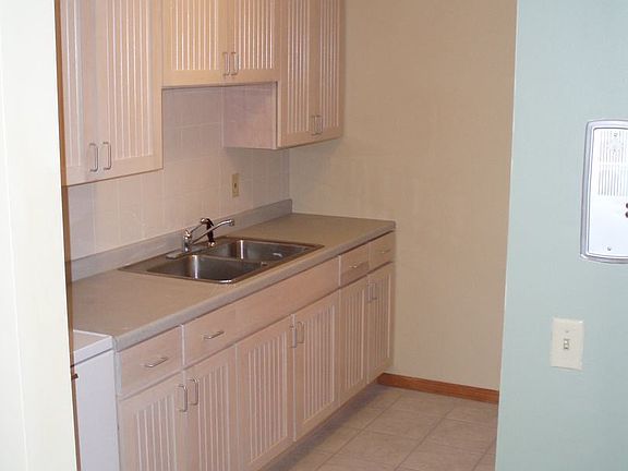 3rd image of 3151 29th Ave S #9713492