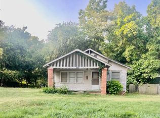 829 E 6th St, Ada, OK 74820