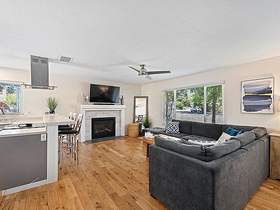 4th image of 1353 Lupine Road