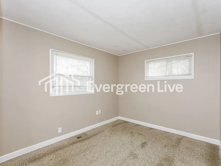 8892 Neptune Dr — Photo 12