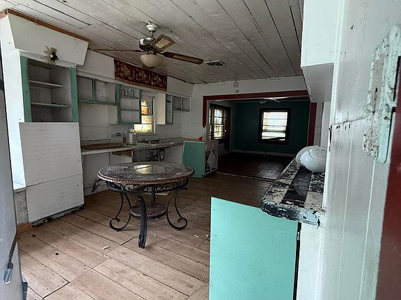 4th image of 529 Park Ave