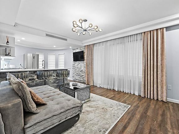 3rd image of 2756 E 23rd St #1C