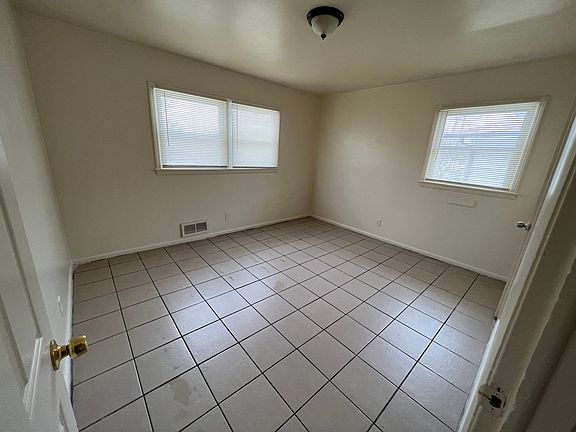 5th image of 5264-5266 N 84th St #628f524de