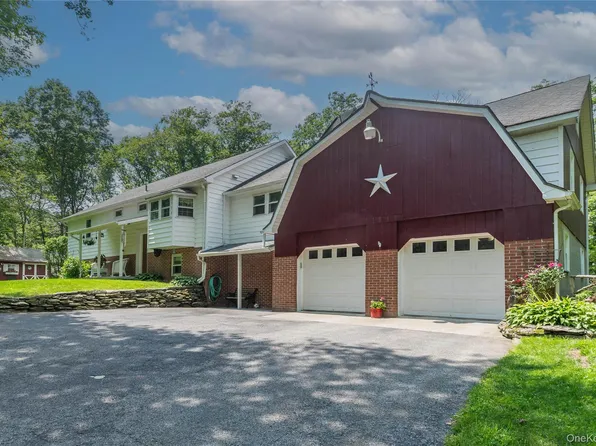 89 Birch Drive, Pleasant Valley, NY 12569