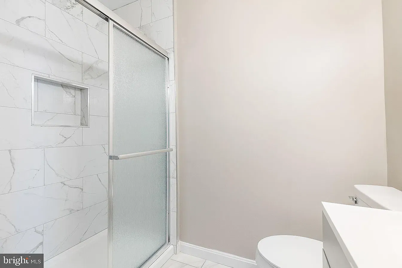 3 bed, 925 sqft, $1,650 — Photo 1