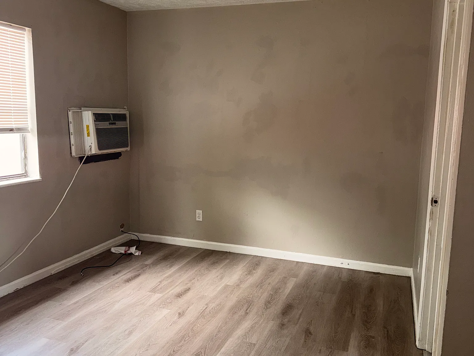 1 bed, $700 — Photo 3