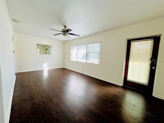 4th image of 501 Avenue G SE #A