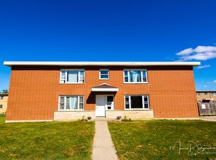604 W Avilon Ave APT 2, Round Lake, IL 60073