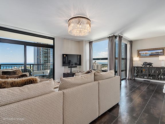 5th image of 1160 S Michigan Ave APT 2501