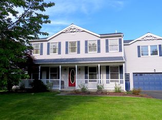 33 Country Knoll Dr, Binghamton, NY 13901