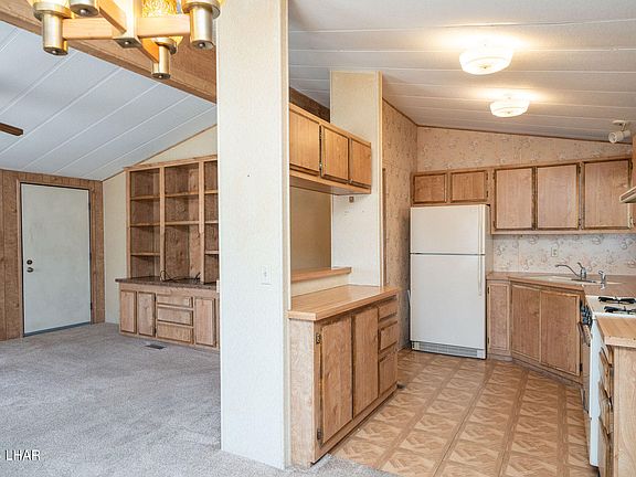 4th image of 1525 Russell Dr