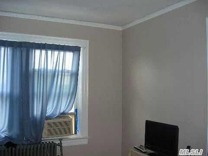 1st image of 31 Wolfle St