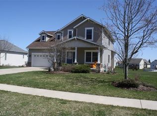 8152 Cool Ridge Dr SW, Byron Center, MI 49315