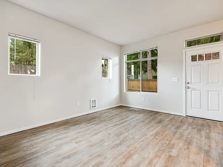 Pinnacle Townhomes — Photo 19