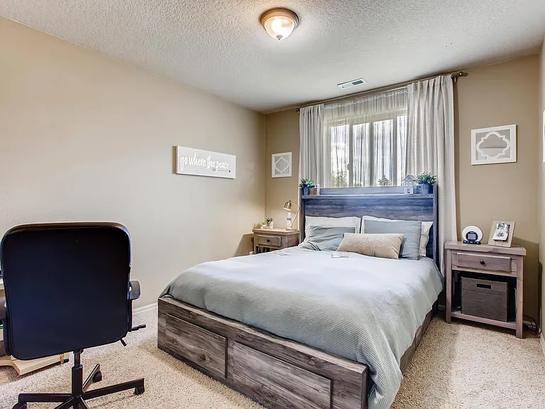 4805 NE 50th Ct — Photo 10