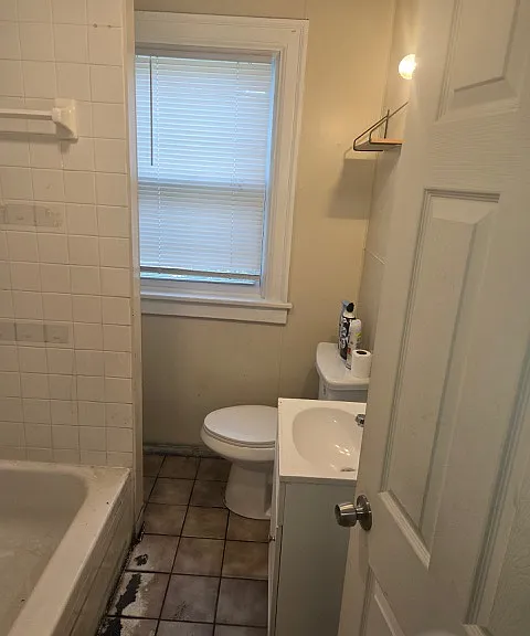 394 W Ferry St #4 — Photo 1