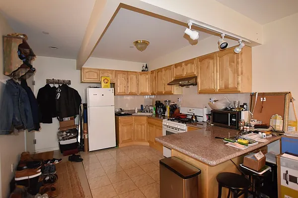 Rented by REAL New York | media 10