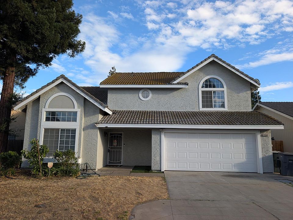 1st image of 2181 E Minarets Ave