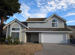 2181 E Minarets Ave, Fresno, CA 93720
