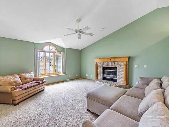 3rd image of 1145 Tara Marie Ln