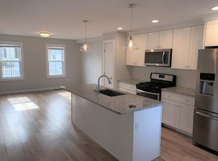 11 Congress St #1, Amesbury, MA 01913