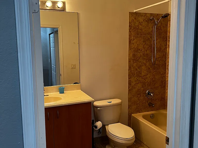 3535 NW 14th Ct — Photo 5