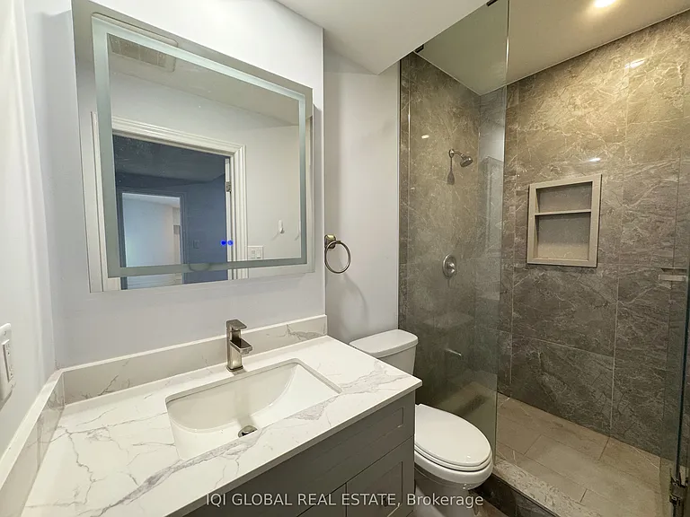 82 Madoc Pl #BASEMENT — Photo 23