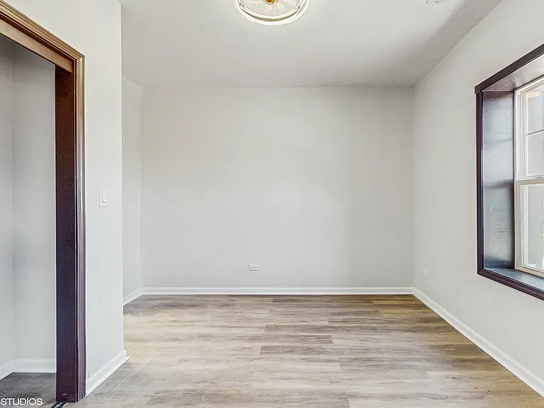 6808 N Clark St #2E — Photo 18