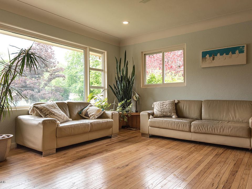 4339 Sunset Dr, Kalamazoo, MI 49008 Zillow