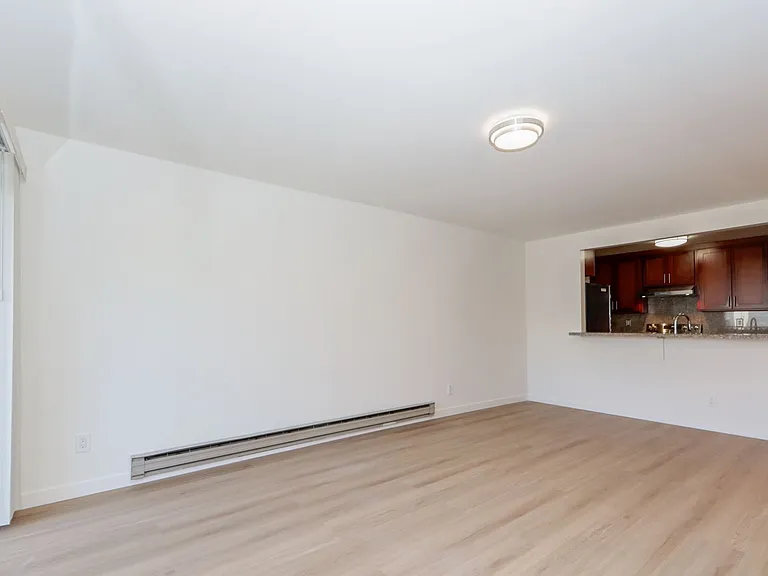 380 Vallejo Dr #128 — Photo 7