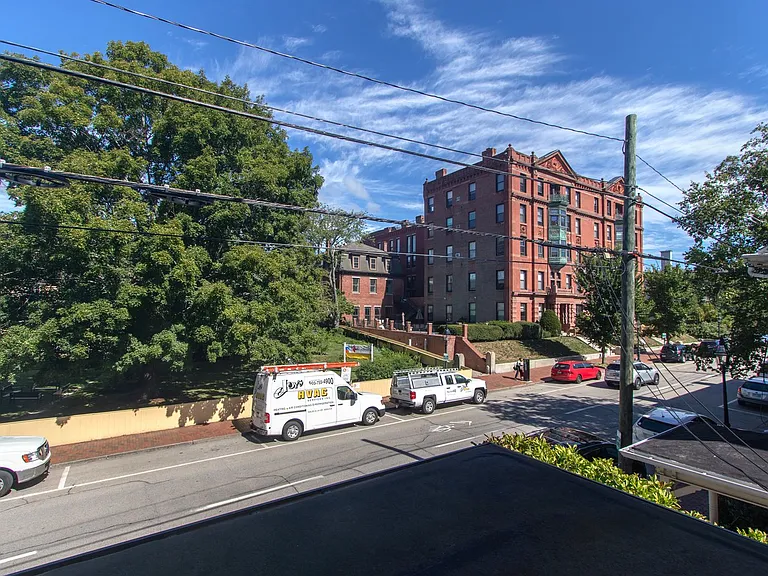 438 State St — Photo 27