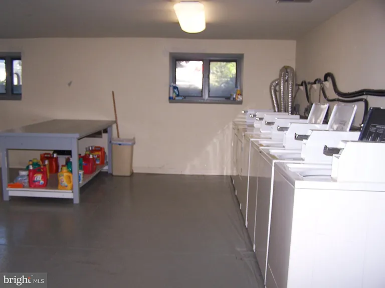 643 Main St #B-3 — Photo 2