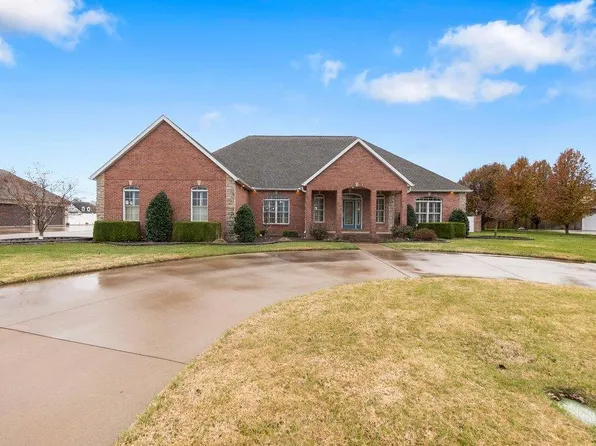1307 Columbine St, Sikeston, MO 63801