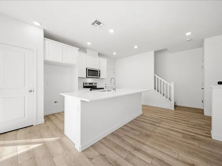 2416 Interstellar Ln — Photo 9