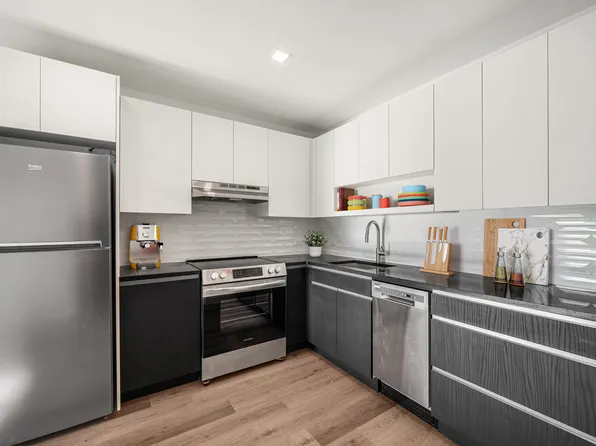 299 East 161st Street 1201 image 3 of 13